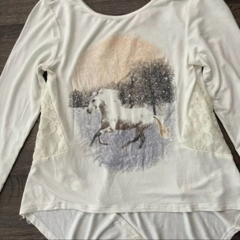 GB Girls Ivory Long Sleeve Top with Unicorn Print Shimmer Lace& Asymmetrical Hem - Picture 2 of 9